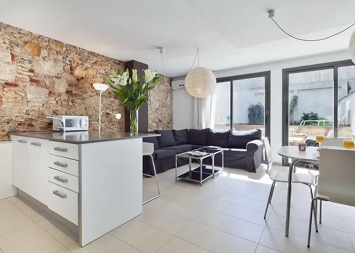 Inside Barcelona Apartments Sants
