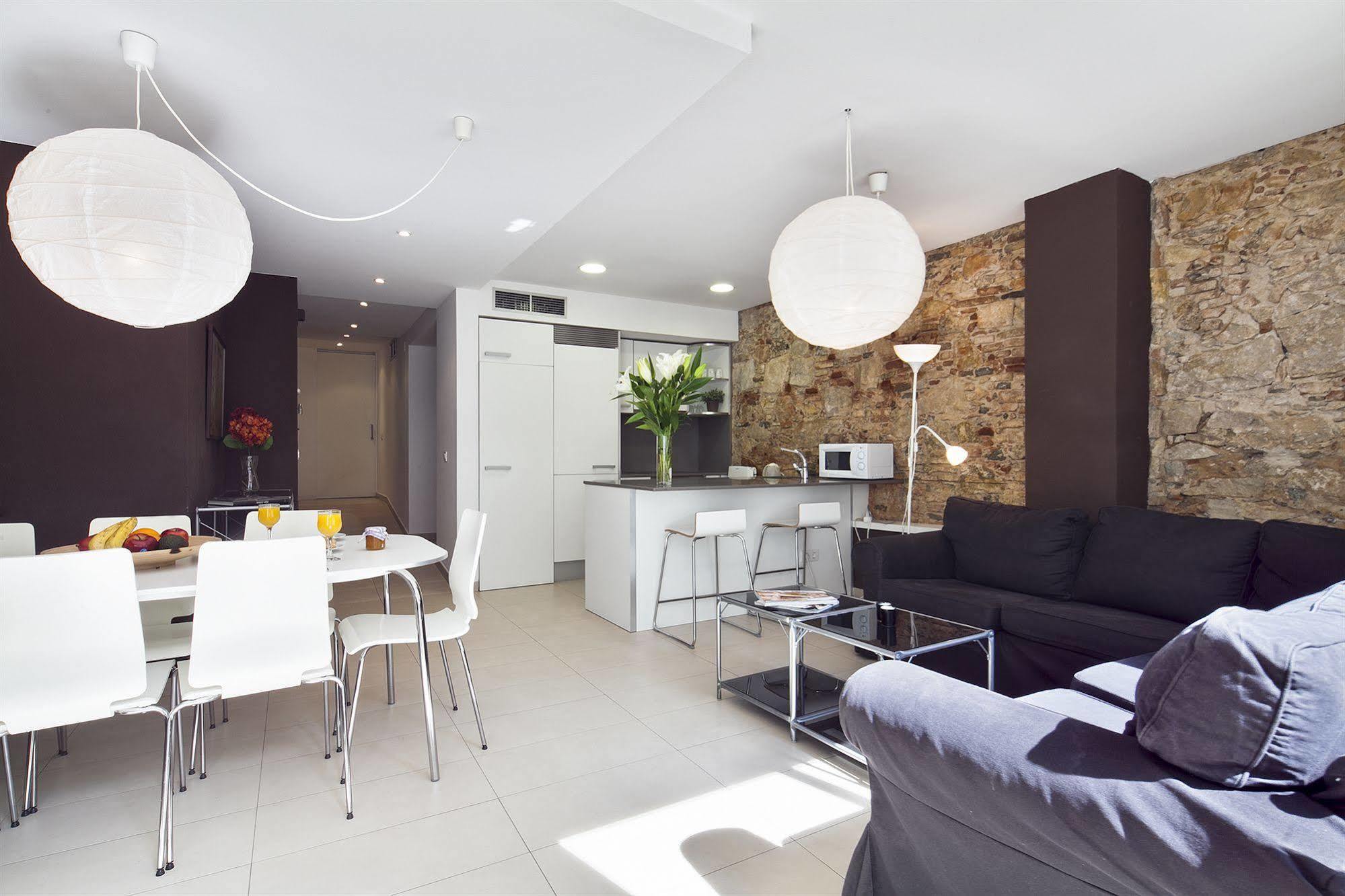 Apartment Inside Sants Barcelona
